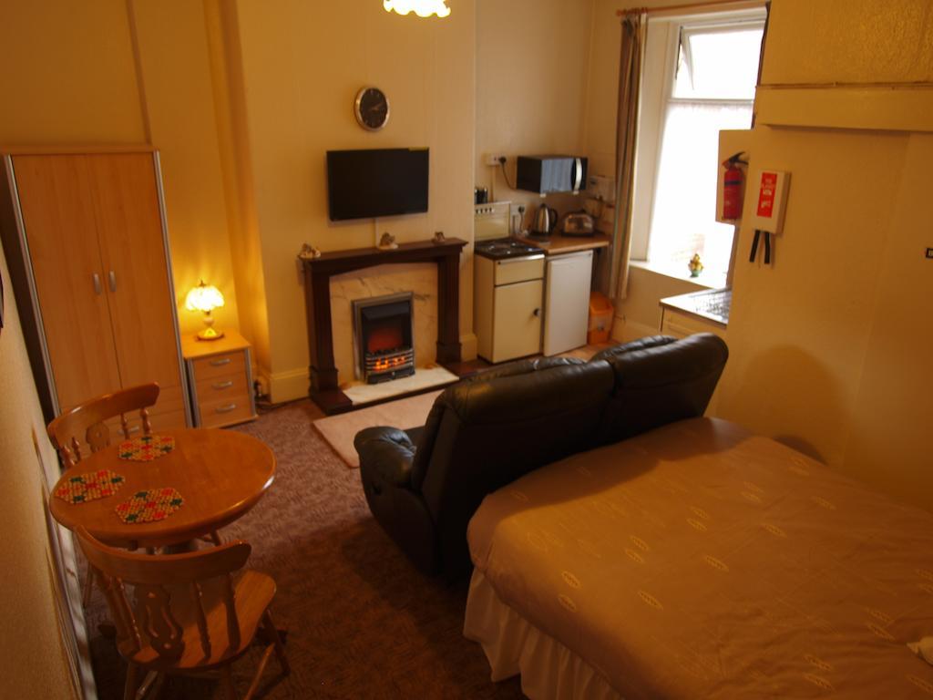 Waverley House Apartments Blackpool Bagian luar foto