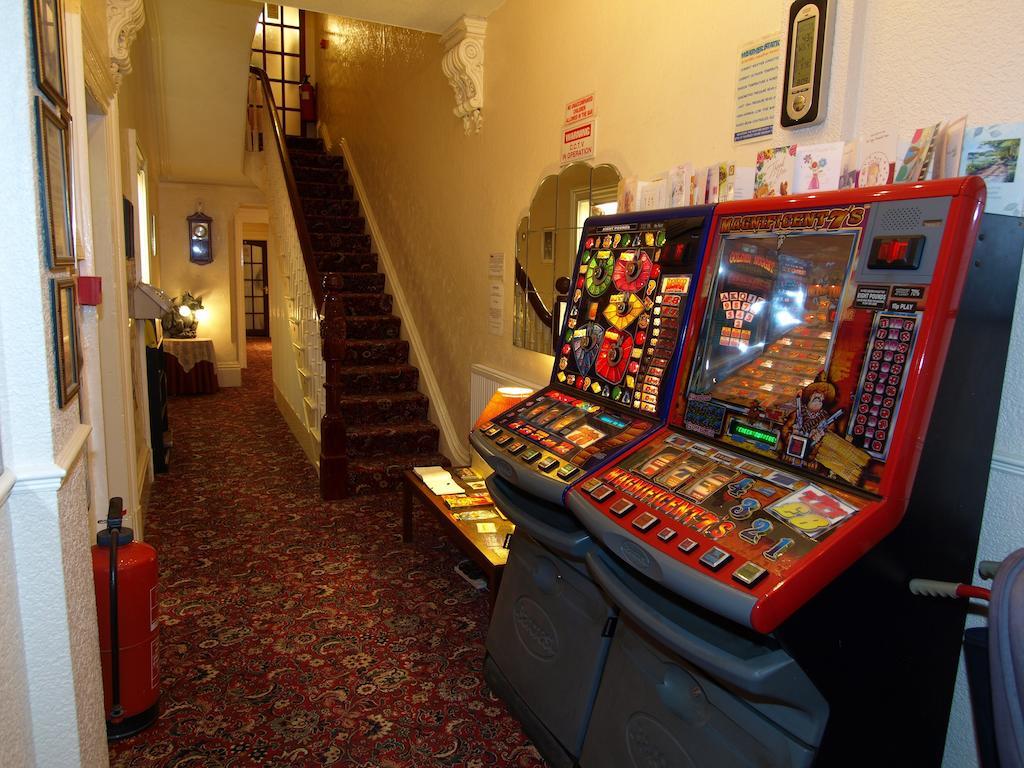 Waverley House Apartments Blackpool Bagian luar foto