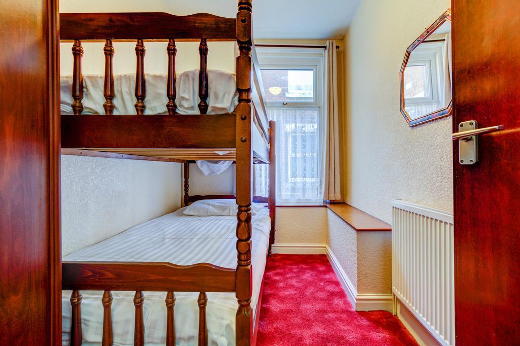 Waverley House Apartments Blackpool Bagian luar foto