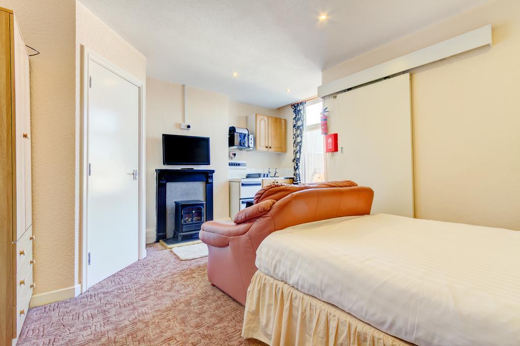 Waverley House Apartments Blackpool Bagian luar foto