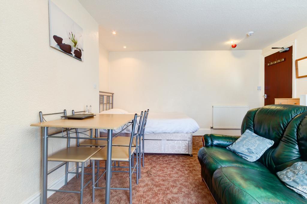 Waverley House Apartments Blackpool Bagian luar foto