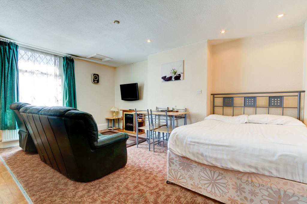 Waverley House Apartments Blackpool Bagian luar foto